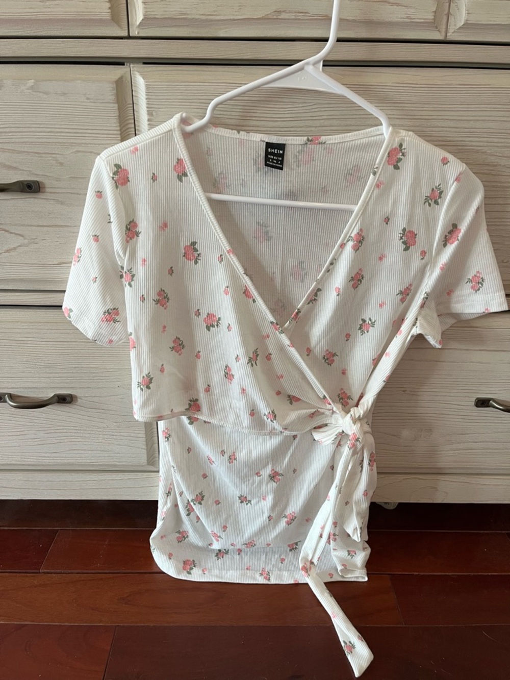 Shein women’s maternity top size small